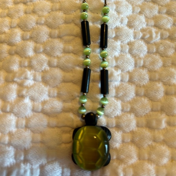 Indigenous made, Green Turtle Stone, Black Bead and Silver Necklace. - Picture 1 of 5